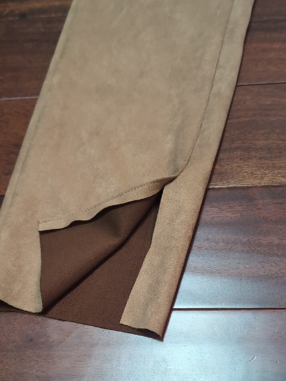 🌸3/$25🌸 Classic Straight Suede Slit Jeans in Light Tan - Picture 2 of 7